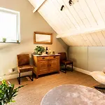 Bed & Breakfast De Nieuwenhof 'de Tuinkamer' 3*