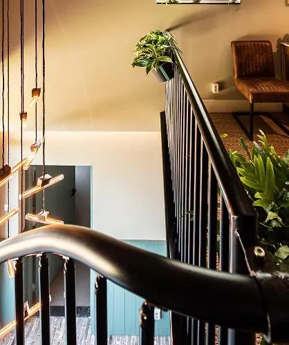 فندق مبيت وإفطار De Nieuwenhof 'de Tuinkamer'